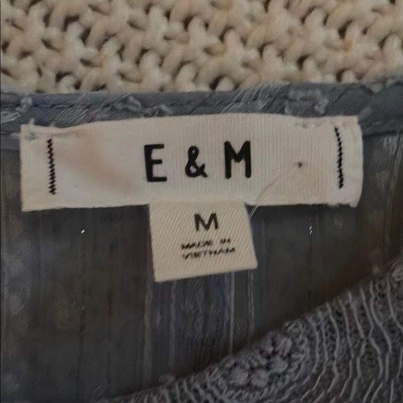 H&M Blue Blouse with Puff Sleeves and Flowing Fit - Picture 2 of 2